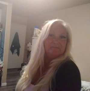 Meet your Posher, Connie